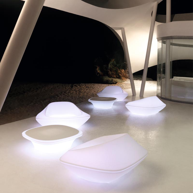 exclusive-outdoor-furniture-light-up-furnitre-loungechair-coffeetable-ufo-ora-ito%20(3)